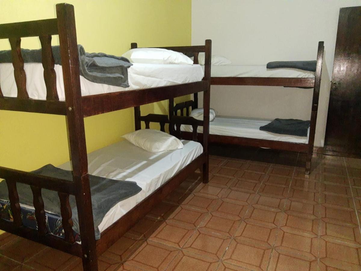 Hostel Le Castelle Caraguatatuba Buitenkant foto